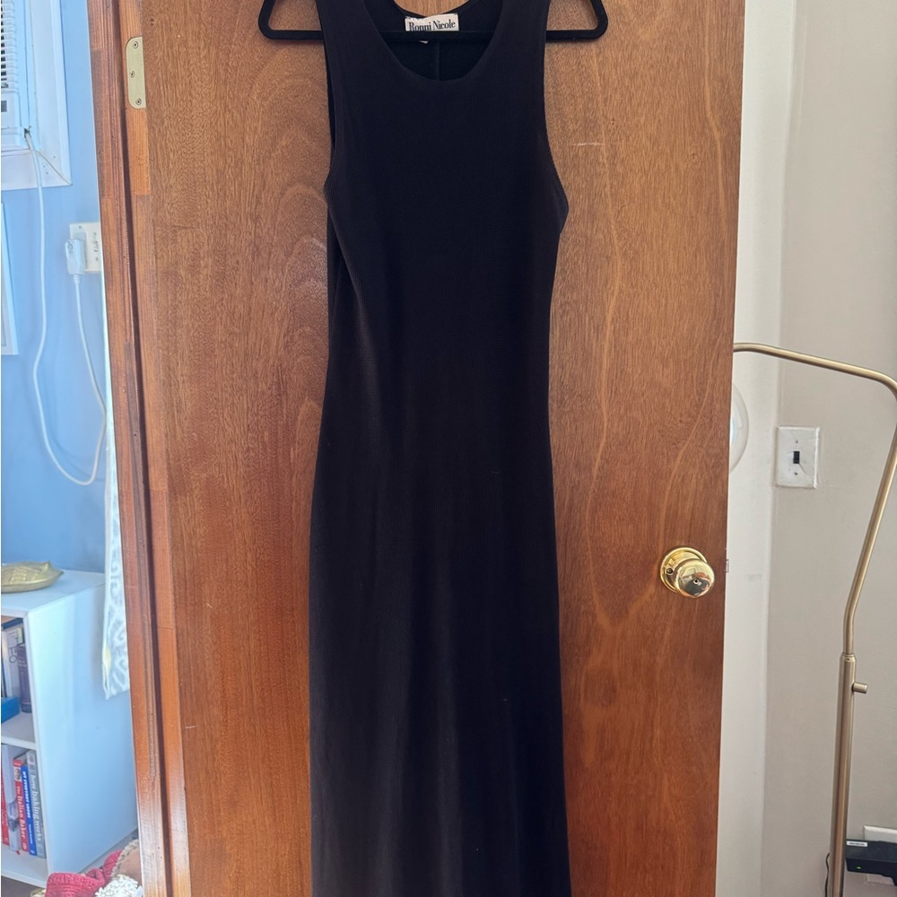 Ronni Nicole Black Sleeveless Maxi Dress
